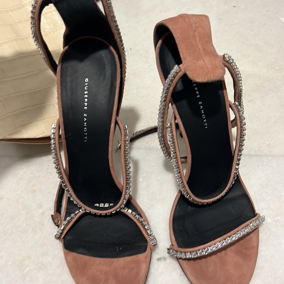 giuseppe zanotti crystal heels - Picture 14 of 14